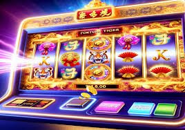 Dashboard editoto menampilkan program promosi mingguan dan tier loyalitas untuk pemain Jurassic Kingdom